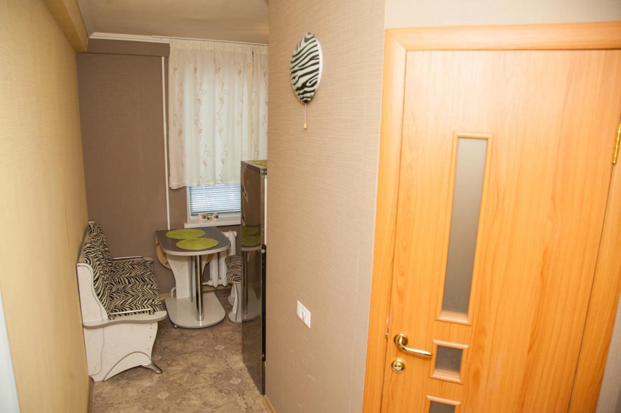 1 room apart on str. Ukrainskaya 34 Zaporizhia Luaran gambar