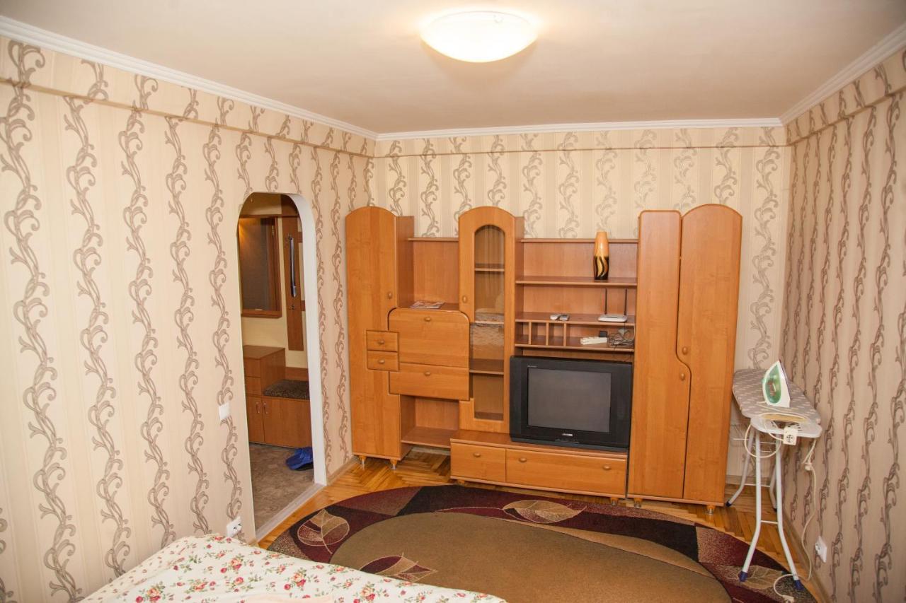 1 room apart on str. Ukrainskaya 34 Zaporizhia Luaran gambar